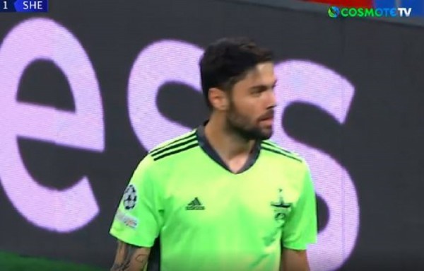 Εξαιρετικός Αθανασιάδης – Δύο ακόμη επεμβάσεις στο πρώτο ημίχρονο