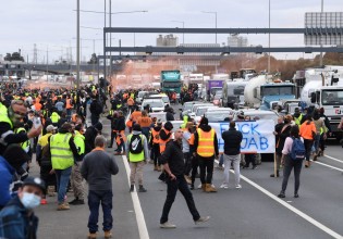 Αυστραλία – Μπίλιες πιπεριού και σφαίρες καουτσούκ κατά διαδηλωτών ενάντια στα μέτρα για τον κοροναϊό
