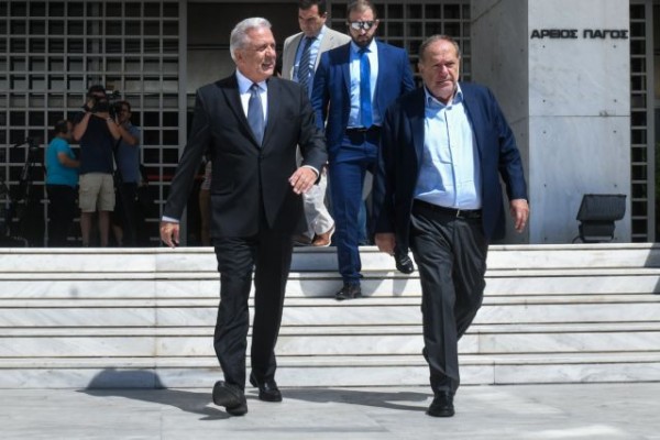 Novartis – Εισαγγελική παραγγελία να ολοκληρωθεί εντός διμήνου η έρευνα για Γεωργιάδη και Αβραμόπουλο