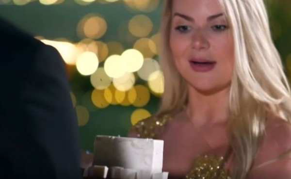 The Bachelor – Η influencer που έφερε… πεσκέσι φέτα στον Αλέξη Παππά