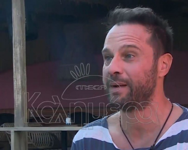 Μέμος Μπεγνής – «Δεν έλαβα ούτε ένα αρνητικό σχόλιο για το gay φιλί που έδωσα»