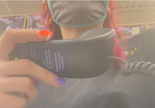 ΗΠΑ – Ανακοίνωσε την παραίτησή της από τα μεγάφωνα του καταστήματος καταγγέλλοντας τις συνθήκες εργασίας