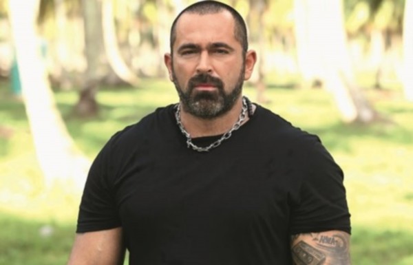 Ο ράπερ Bo ποζάρει με την μητέρα του σε μια σπάνια φωτογραφία