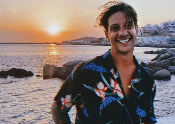 Ηλίας Μπόγδανος – Επιστρέφει στη νυχτερινή ζωή της Αθήνας ο τραγουδιστής