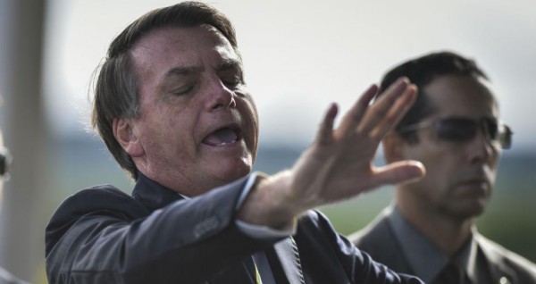 Βραζιλία – Σε καραντίνα ο Μπολσονάρου – Θετικός στον κοροναϊό ο υπουργός υγείας που τον συνόδευε στη Ν. Υόρκη