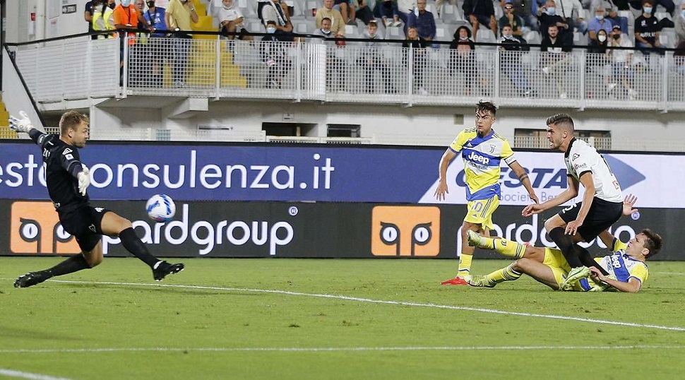 Πρώτη νίκη για την Γιουβέντους (3-2)