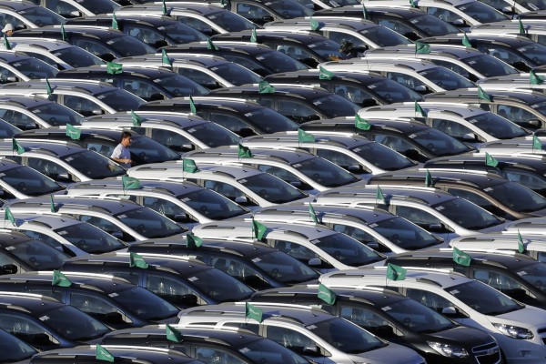 ΕΛΣΤΑΤ – «Φρέναρε» η αύξηση των πωλήσεων αυτοκινήτων τον Αύγουστο