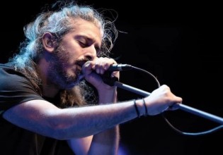 Γιάννης Χαρούλης – Το συγκινητικό «αντίο» στον Μίκη Θεοδωράκη