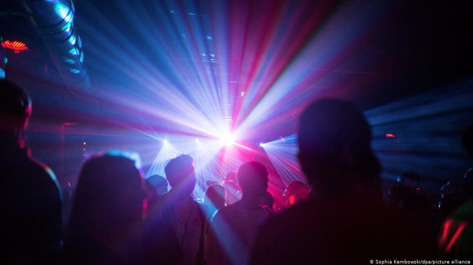 Clubbing μόνο για εμβολιασμένους στο Βερολίνο