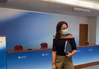 Δόμνα Μιχαηλίδου – Καμεραμάν τη ρώτησε πότε έρχεται η… υπουργός