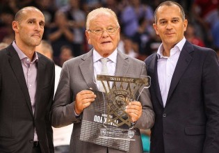 Αγγελόπουλοι και Σπανούλης θα βρεθούν στην κηδεία του Ίβκοβιτς