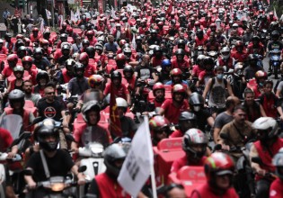 Efood – Κλιμακώνουν τις κινητοποιήσεις τους οι διανομείς – «Κοκκίνησε» και πάλι η Αθήνα