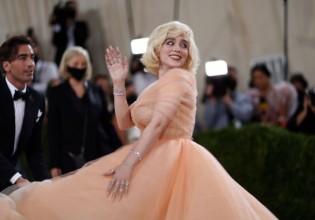 H Μπίλι Άιλις παραδέχεται ότι έχασε 100.000 followers λόγω… στήθους