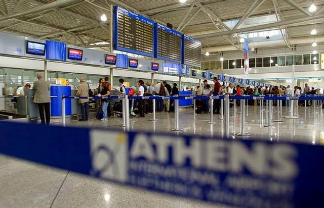 Air passenger traffic up in Greece in August 2021