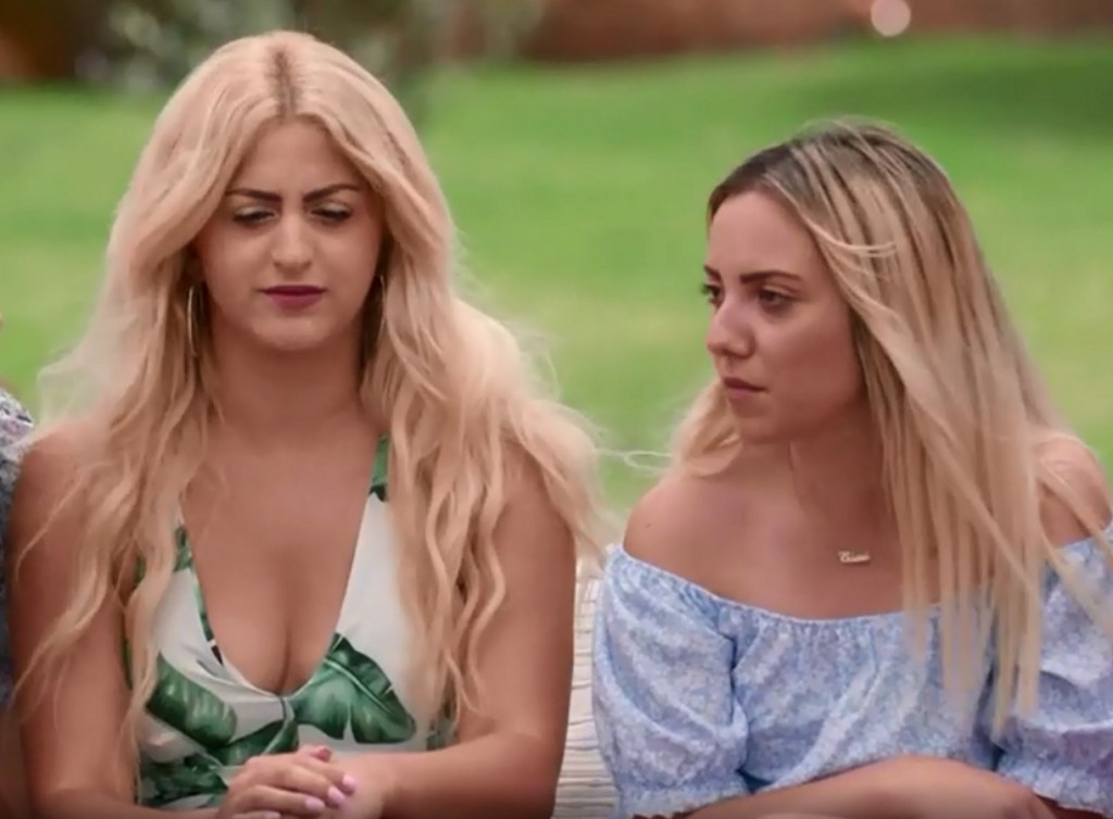 The Bachelor- Έμεινε παγωτό η Έλενα όταν τους έπιασε να…