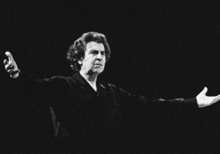 Εθνική Λυρική Σκηνή – «Συνώνυμο με τον σύγχρονο ελληνικό πολιτισμό το έργο του Θεοδωράκη»