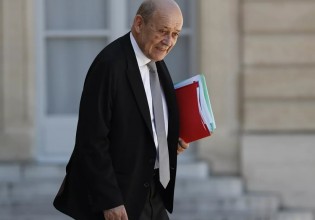 Γάλλος ΥΠΕΞ για AUKUS – Σοβαρή η κρίση με τις ΗΠΑ – Πρέπει να αναθεωρήσουμε τις σχέσεις μας με το Λονδίνο