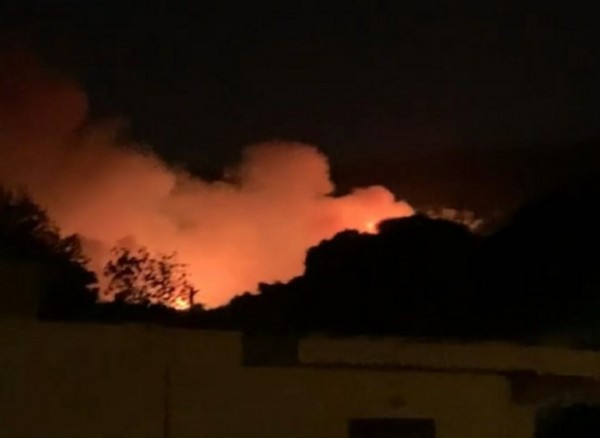 Συναγερμός στην πυροσβεστική – Μεγάλη φωτιά στην Νέα Μάκρη