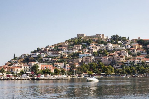 Παράλιο Άστρος – Το επίνειο του ιστορικού Άστρους Κυνουρίας