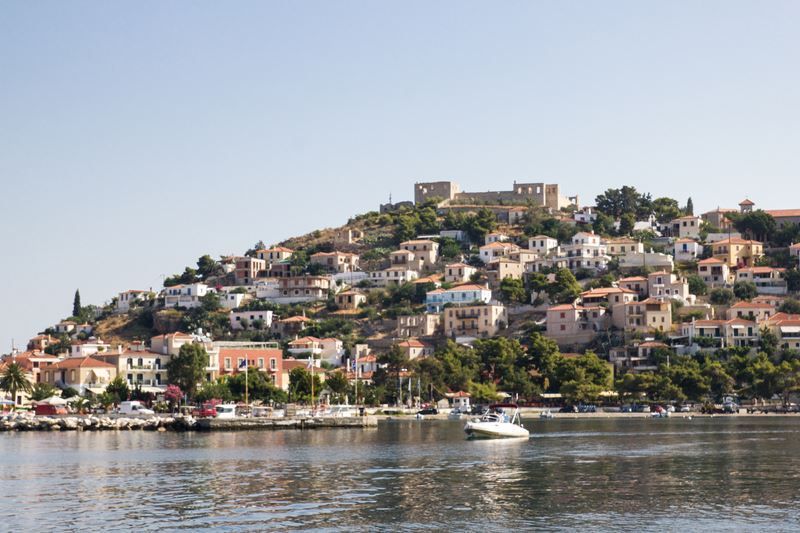 Παράλιο Άστρος – Το επίνειο του ιστορικού Άστρους Κυνουρίας