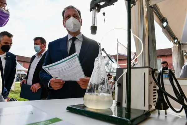 Επένδυση στην καινοτομία, την τεχνολογία και τους νέους