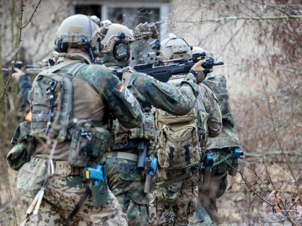 Γερμανία – Ερευνα για υποθέσεις ακροδεξιού εξτρεμισμού στις Ειδικές Δυνάμεις