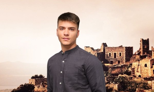 Η Γη της Ελιάς – Ο Μάνος δέχεται τα πυρά του Φίλιππου και του πατέρα του