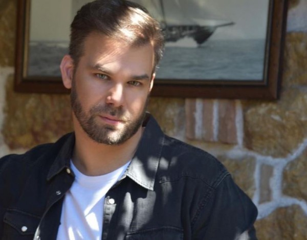 Γιώργος Σαμπάνης – Ξεσπά στον «αέρα» – «Άλλαξε θέμα με νευριάζει»