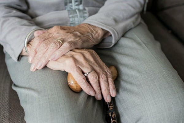 Γηροκομείο Χανίων – Τους είχαν δεμένους και υποσιτισμένους – Σοκαριστικές μαρτυρίες