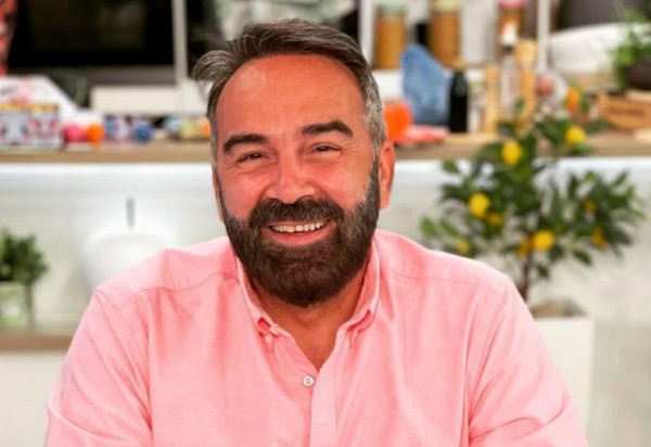 Γρηγόρης Γκουντάρας – Ο Χάρης Βαρθακούρης δεν έχει να ασχοληθεί με κάτι άλλο