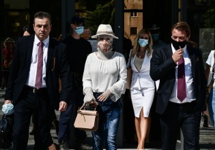 Ιωάννα Παλιοσπύρου – Θα ζήσει το υπόλοιπο της ζωής της υπό ειδικές συνθήκες – Γιατί φορούσε αυτά τα ρούχα