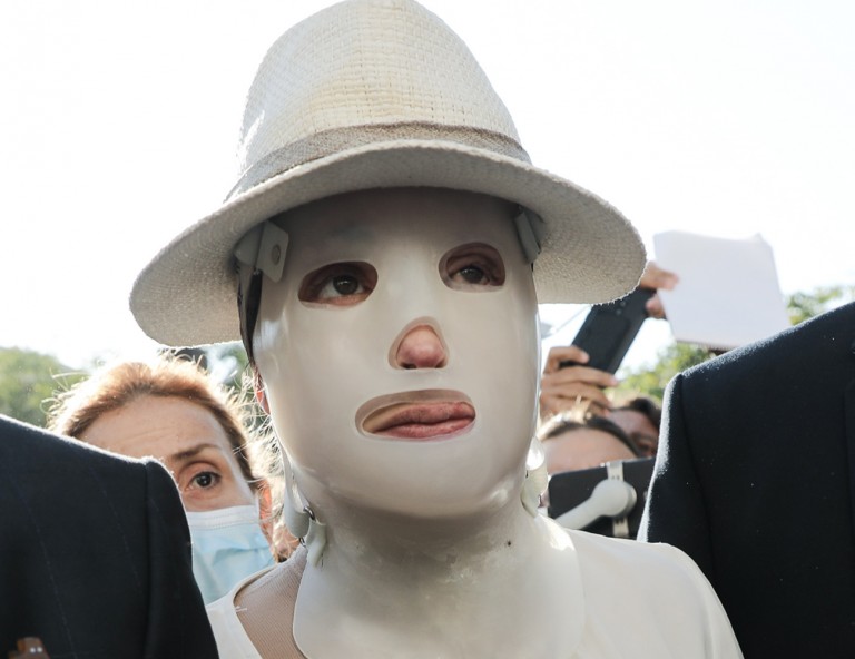 Ιωάννα Παλιοσπύρου – Δεκάδες celebrities στο πλευρό της