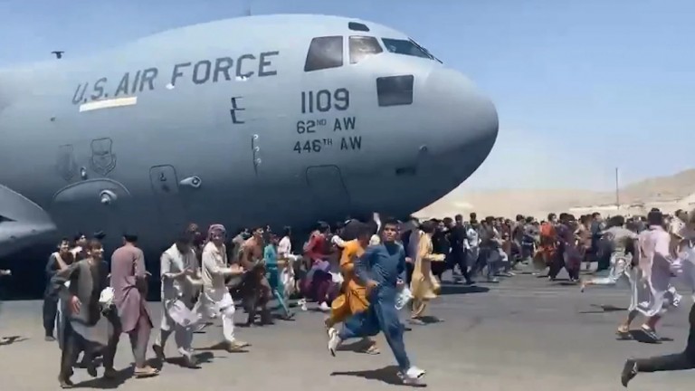 ΗΠΑ - Σχέδια για φιλοξενία έως και 50.000 Αφγανών σε στρατιωτικές βάσεις