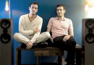 «Ρεμπώτικα» ξανά στο Αστεροσκοπείο από τον Μιχάλη και Παντελή Καλογεράκη