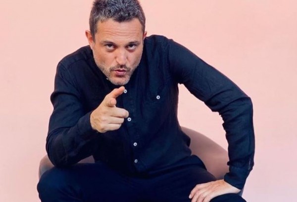 Γιώργος Καραμίχος – Πήγε στο Athens Pride με το γιο του και του έγραψαν ότι αυτά είναι… «ρεζιλίκια»