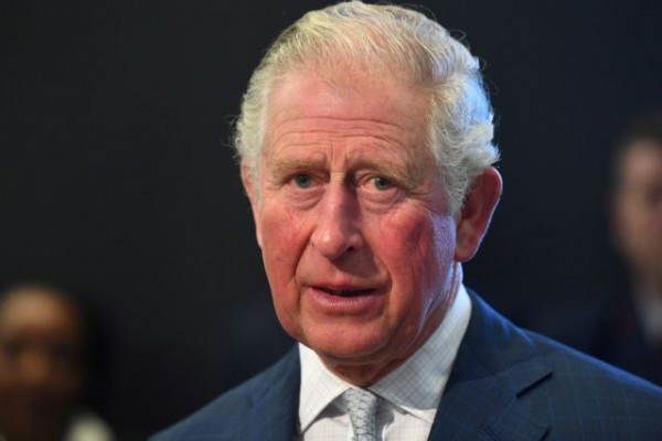 Βρετανία – Παραιτήθηκε το «δεξί χέρι» του πρίγκιπα Κάρολου – Κατηγορείται ότι χρηματίστηκε από Σαουδάραβα