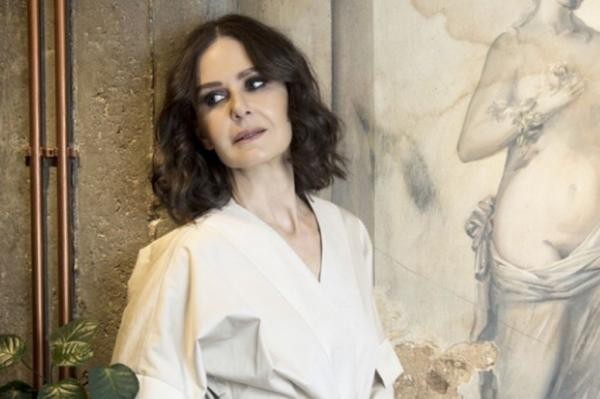 Κάτια Δανδουλάκη – Δεν μου αρέσει το ρήμα γερνάω, μου αρέσει το ωριμάζω