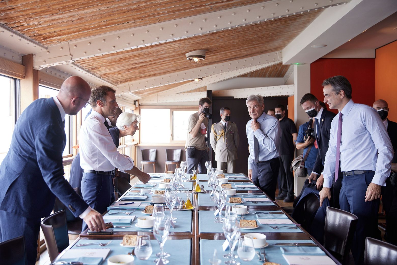 Το γεύμα Μητσοτάκη με Μακρόν στη Μασσαλία - Ποιοι άλλοι συμμετείχαν και τι συζήτησαν