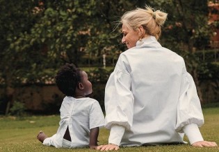 Χριστίνα Κοντοβά – Η μικρή Ada κλείνει το μάτι στην ευτυχία τους