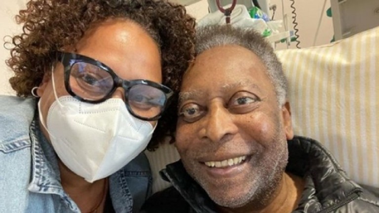 Πελέ – Βίντεο με τον θρύλο του ποδοσφαίρου να κάνει ασκήσεις μέσα στο νοσοκομείο