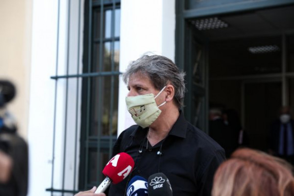 Νίκος Κουρής – Θα αποδειχθεί ότι είμαι γιος του Μίκη Θεοδωράκη