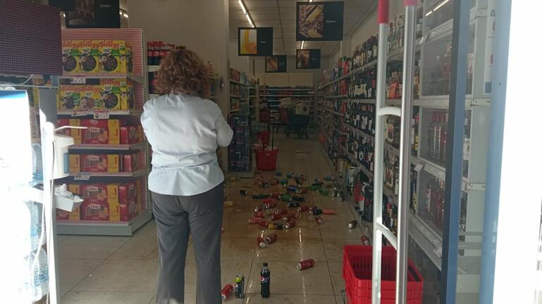 Σεισμός στην Κρήτη – Υλικές ζημιές σε σπίτια και μαγαζιά – Βγήκαν στους δρόμους οι Κρητικοί