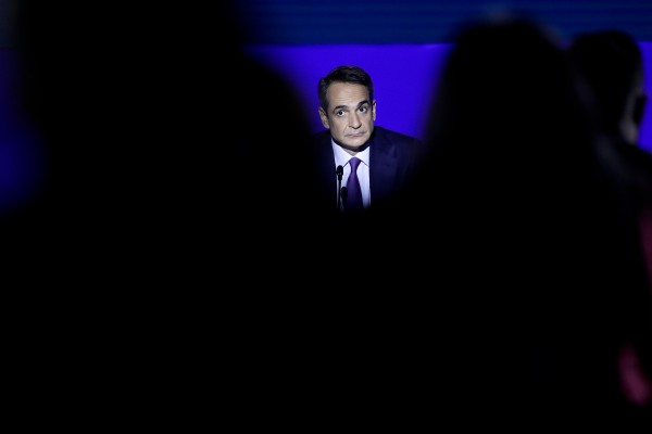 Η σύγκρουση δύο κόσμων