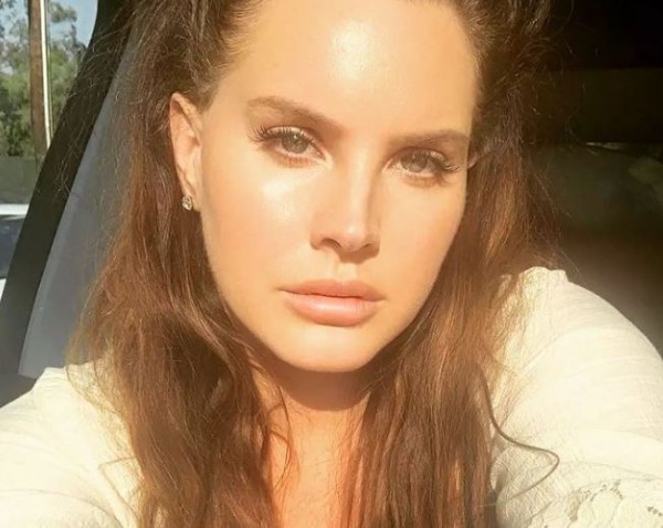 Λάνα Ντελ Ρέι – Εγκαταλείπει τον κόσμο των social media