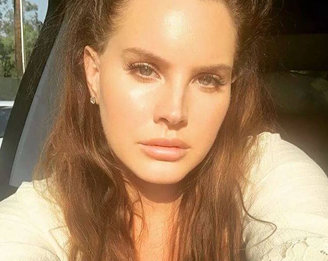 Λάνα Ντελ Ρέι – Εγκαταλείπει τον κόσμο των social media