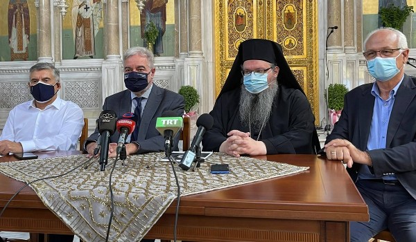 Λάρισα – Εμβολιασμοί με Κινητή Μονάδα έξω από τις εκκλησίες – Πότε ξεκινούν