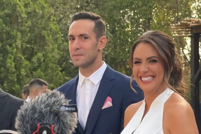 Μάρτζυ Λαζάρου – Λαμπερός γάμος με τον Τάσο Παπαπέτρου – Στο πλευρό της η Ιωάννα Μαλέσκου