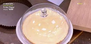 Ο σεφ Νικόλας Σακελλαρίου φτιάχνει την καλύτερη λεμονόπιτα