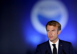 AUKUS – Οι λεπτομέρειες της συμφωνίας – Πού και πότε κλείστηκε «πίσω από την πλάτη» του Μακρόν