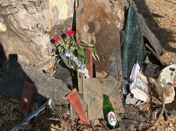 Mad Clip – Το in.gr στο σημείο της τραγωδίας – Τα τριαντάφυλλα και το… εγχειρίδιο οδήγησης